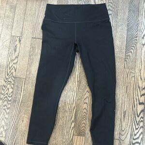 Fabletics PoerHold capri leggings